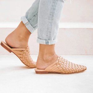 PRICE DROP🌻Liberte Prague Woven Mule  Cream 8 like new with dustbag